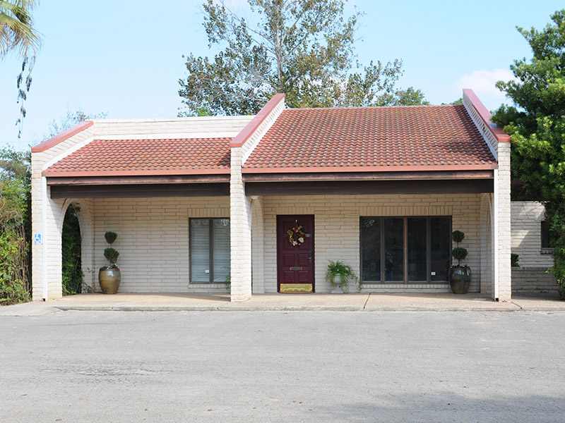 uvalde dentist office exterior shot